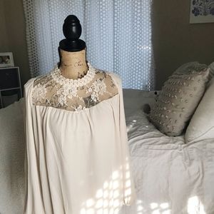 ◦ BCBG MAXAZRIA ◦ Beige lace blouse ✨NWT✨